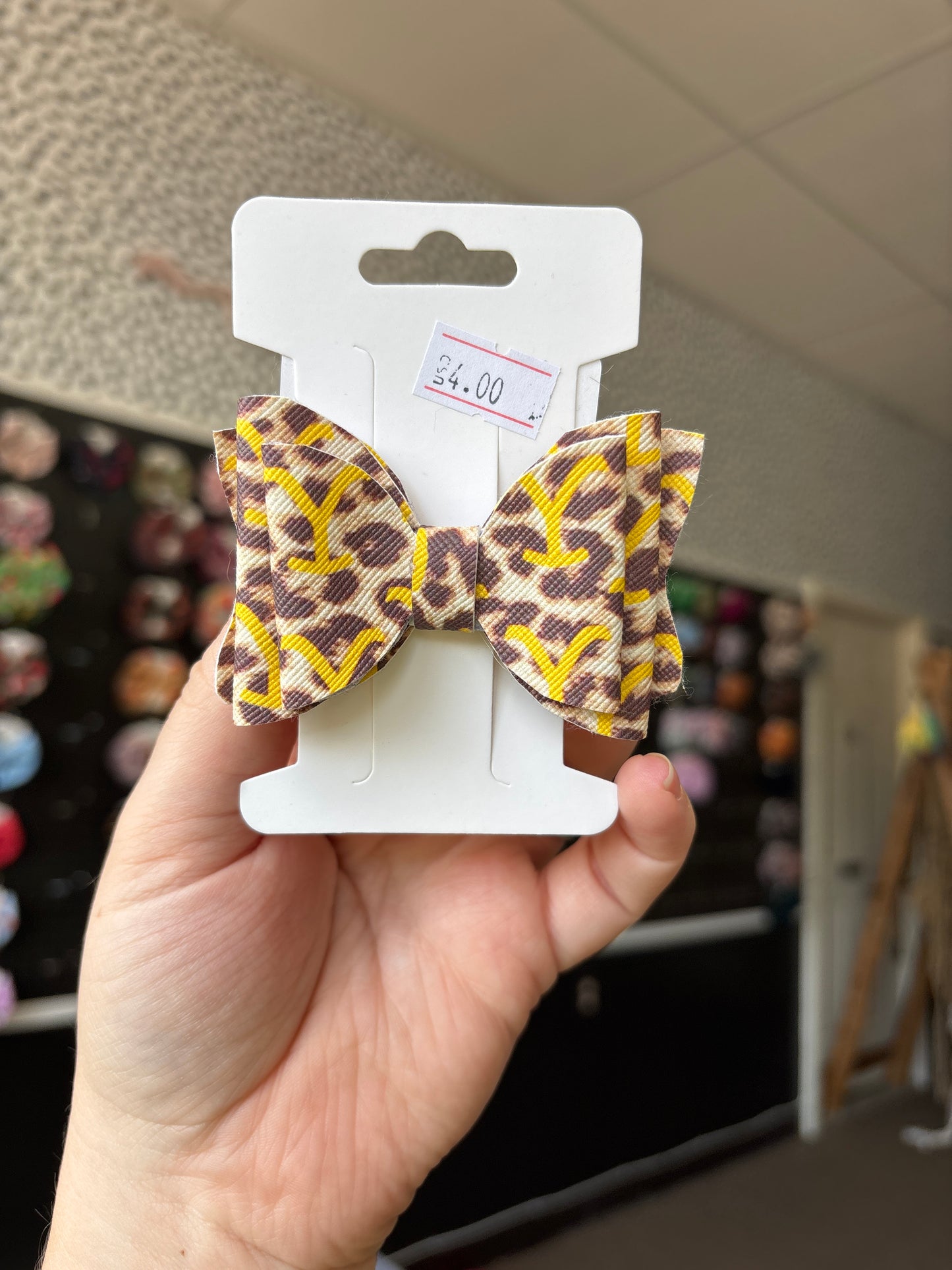 Yellowstone petite faux leather bow