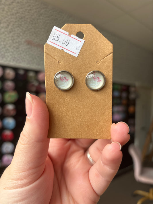 Peach flamingo 12mm earring