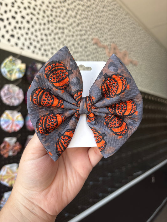 Leopard pumpkins regular style bow