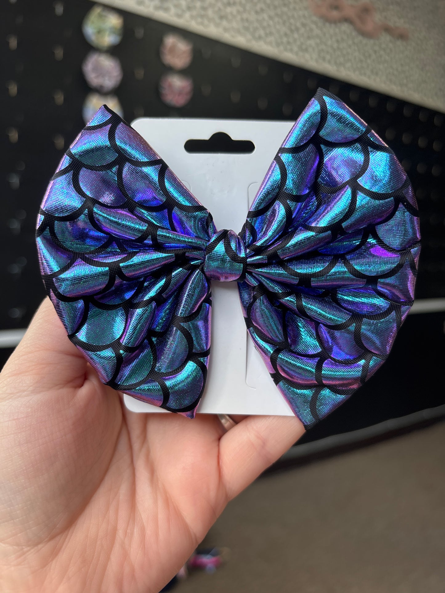 Mermaid scales- regular bow