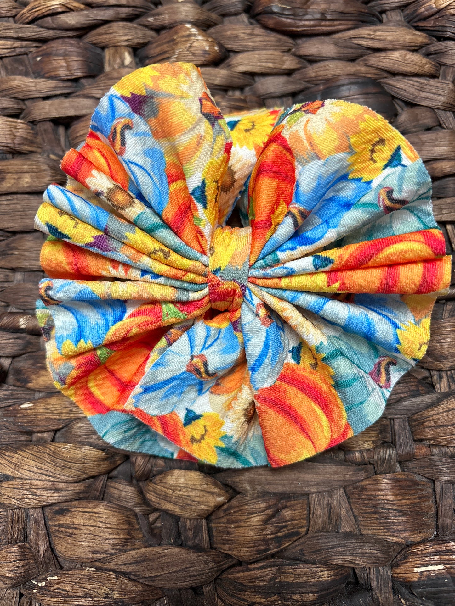 Sunflower/pumpkin shredded bow