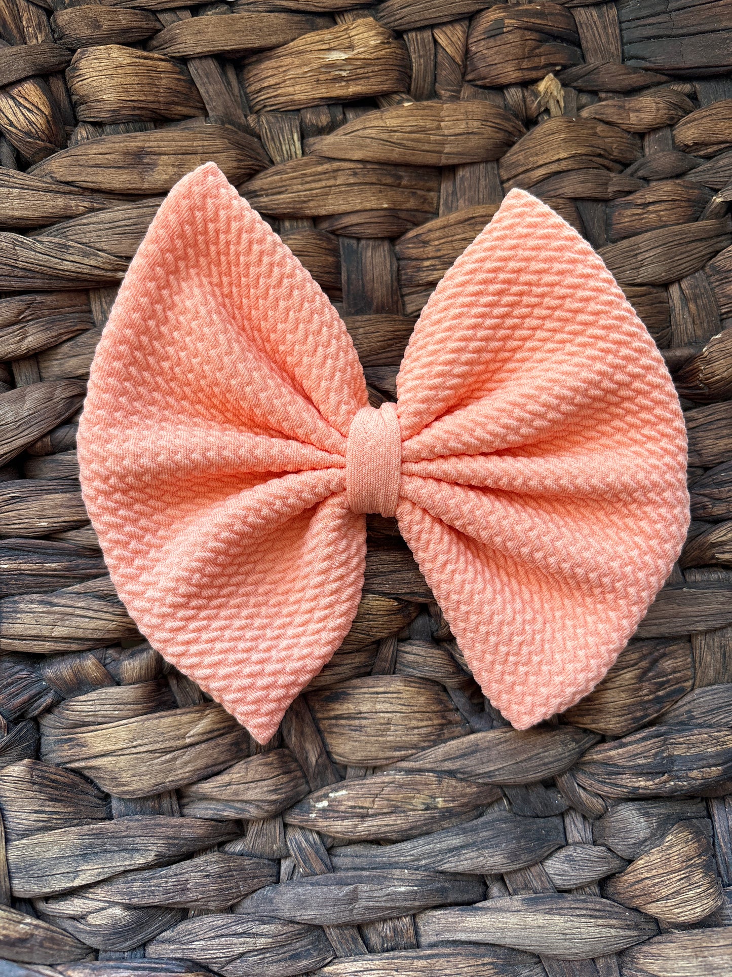 Apricot 4 inch regular clip bow