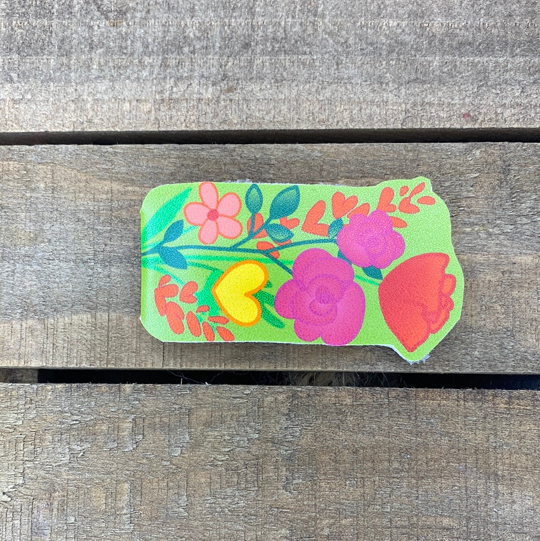 Floral snap clip