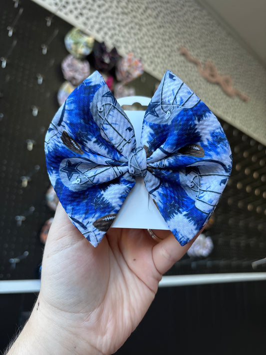 Football regular bow