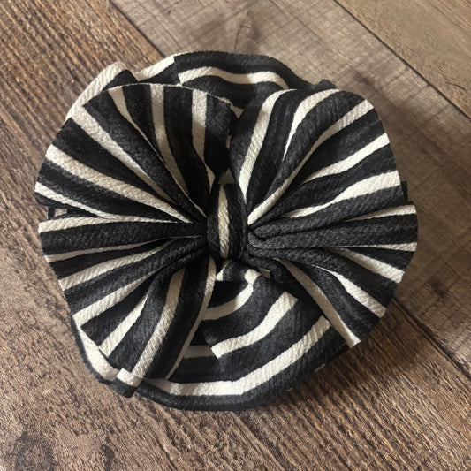 Black and white stripes- shredded bow