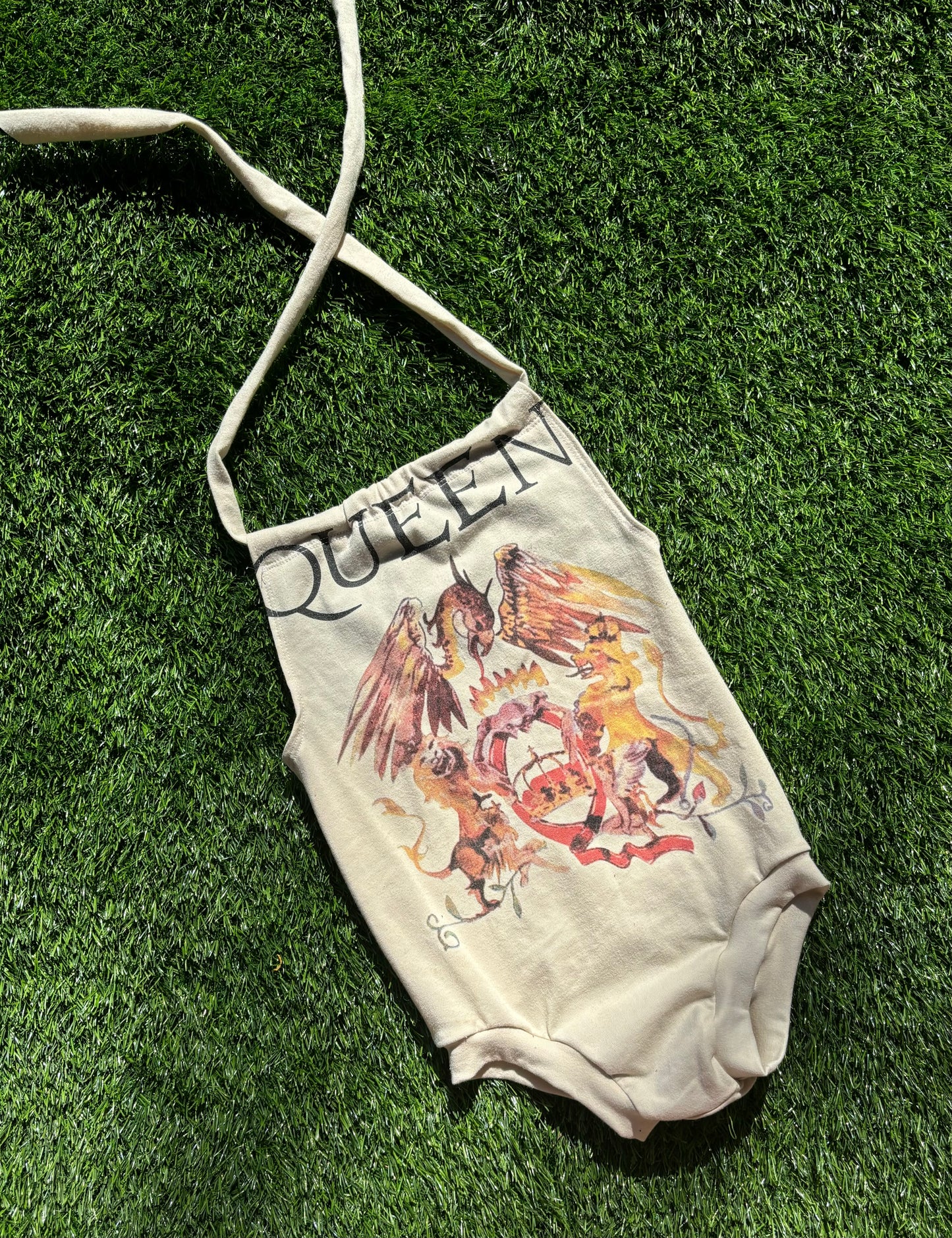 3t-Queen-halter romper