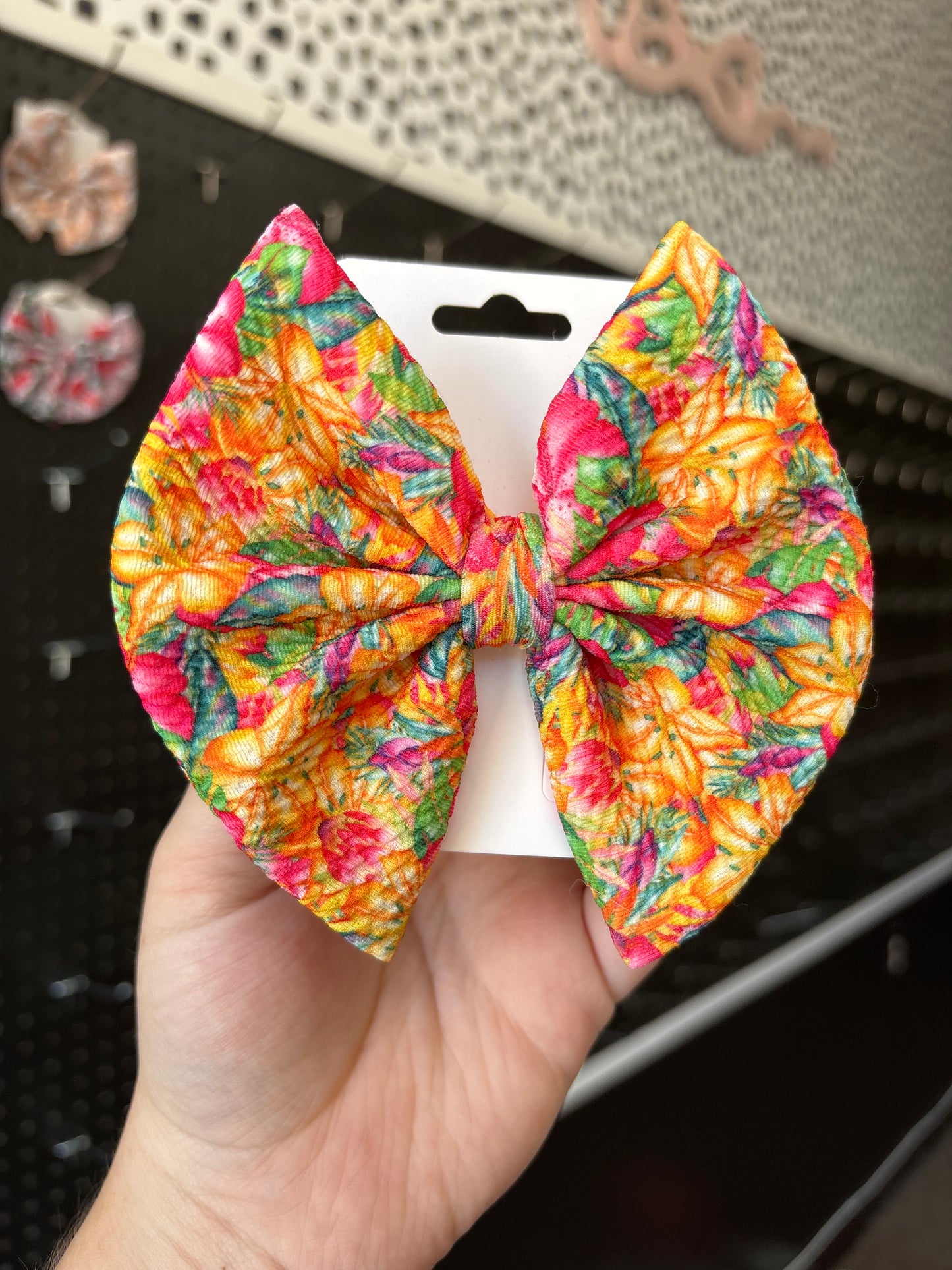 Hawaiian floral- regular bow