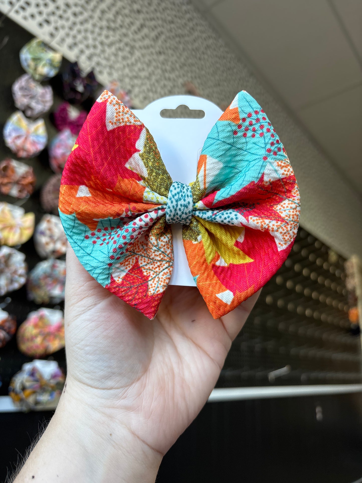 Fall leaves regular bow