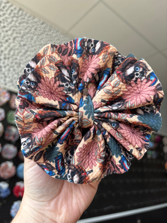 Chucky shredded clip bow