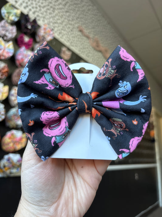 Elements regular bow