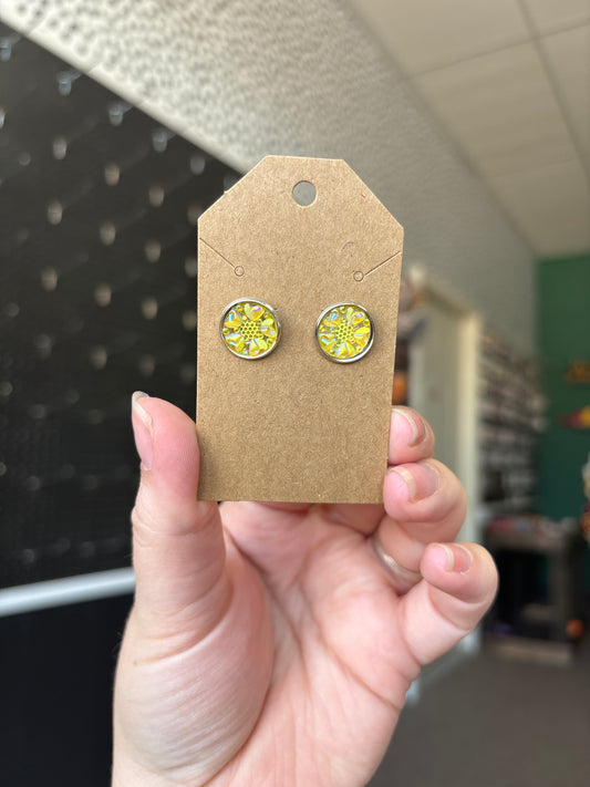 Yellow floral Durzy 12mm earring