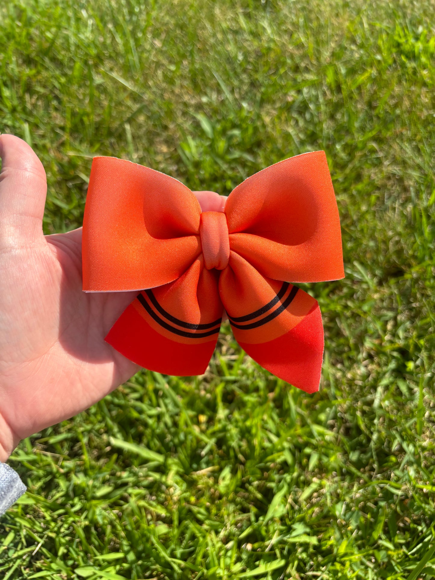 Orange crayon sailor clip bow