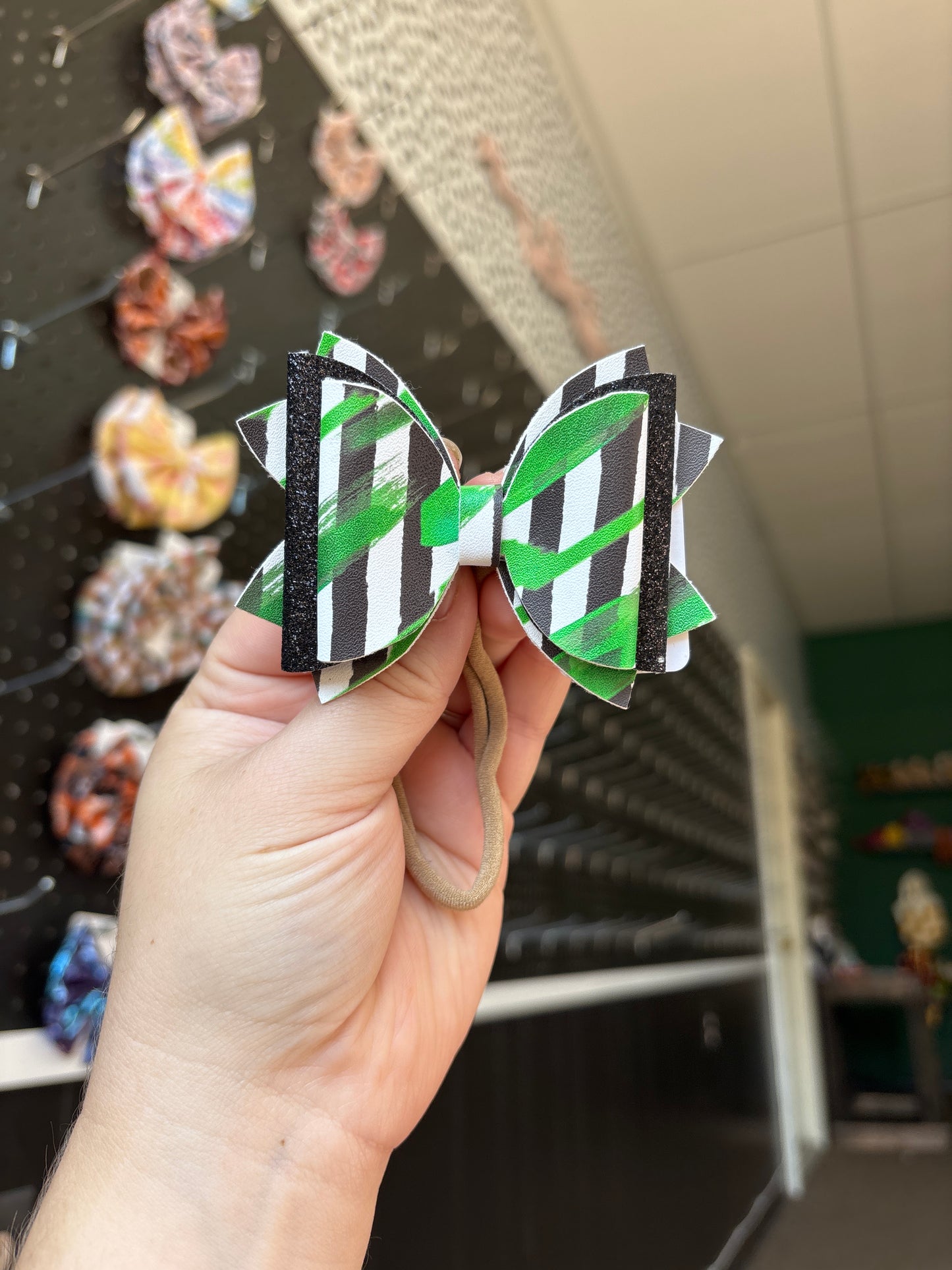 Beetle with black glitter- faux leather bow