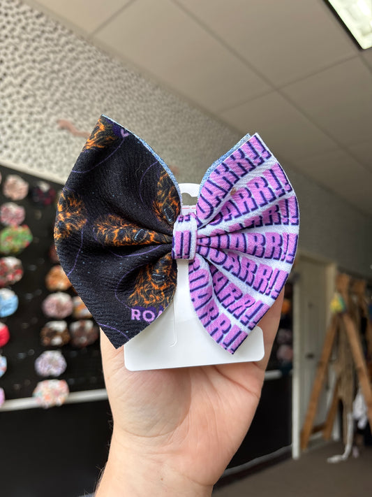 Chewy two toned bow