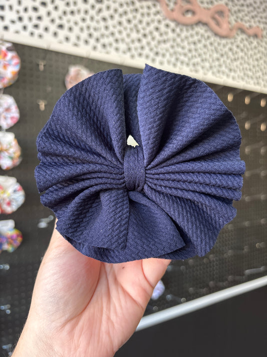 Navy shredded bow