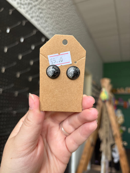 Black and silver glitter 12mm earring