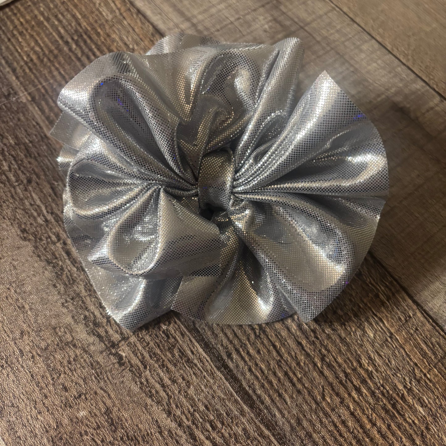 Silver- shredded bow