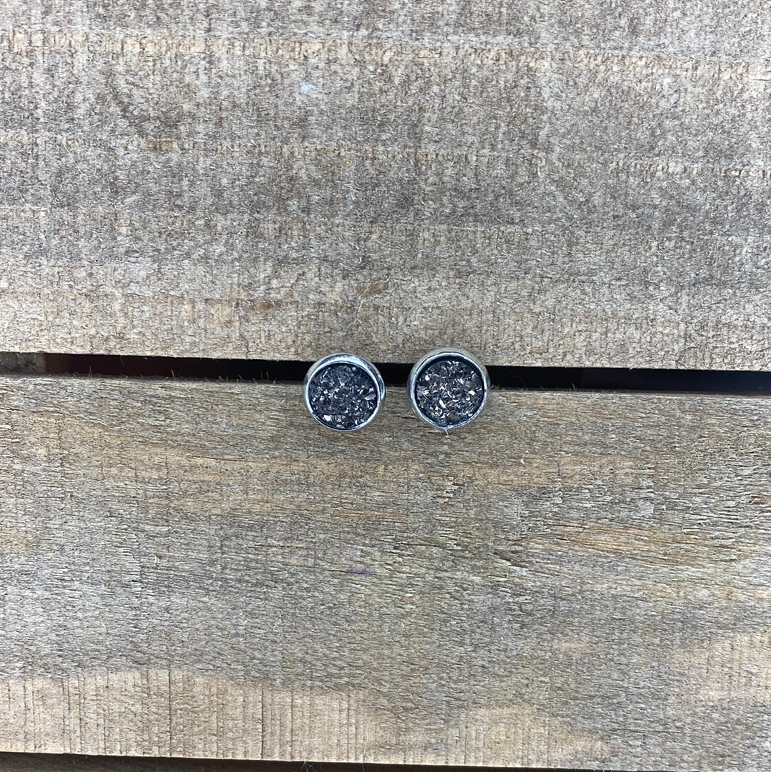 Gunmetal gray Durzy 8mm earring