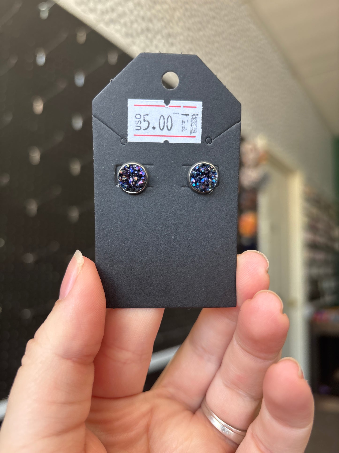Black/blue Durzy 8mm earring