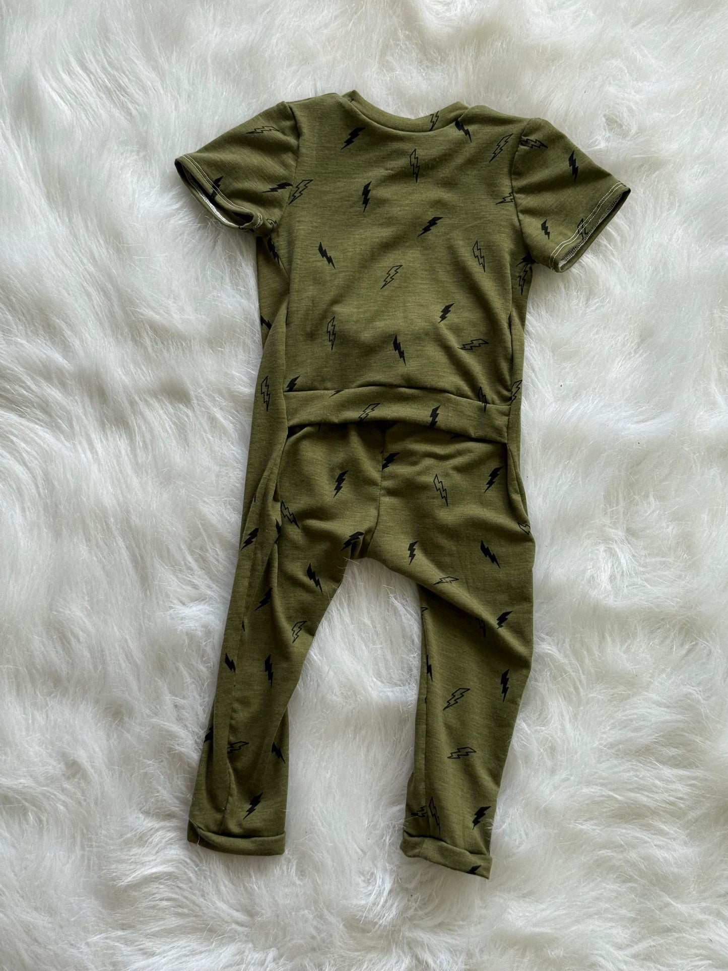 lighting bolt- 6-12m- envelope romper