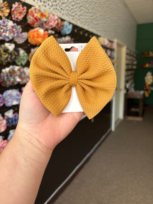 Gold-Basic Bow