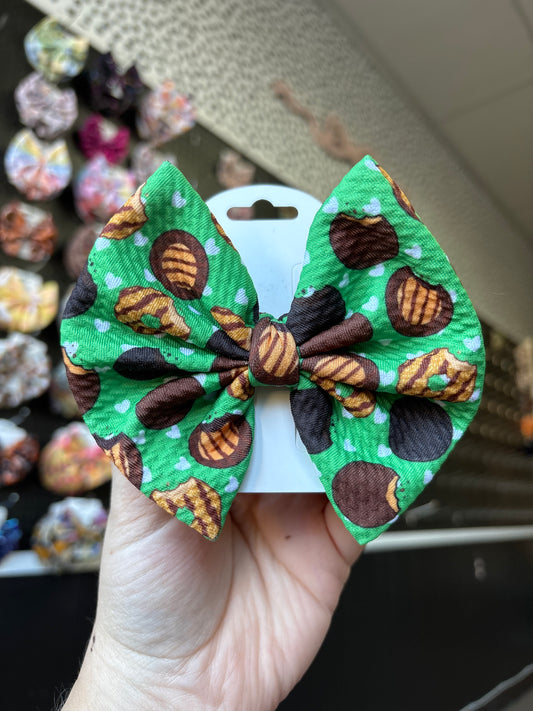 Cookie regular bow