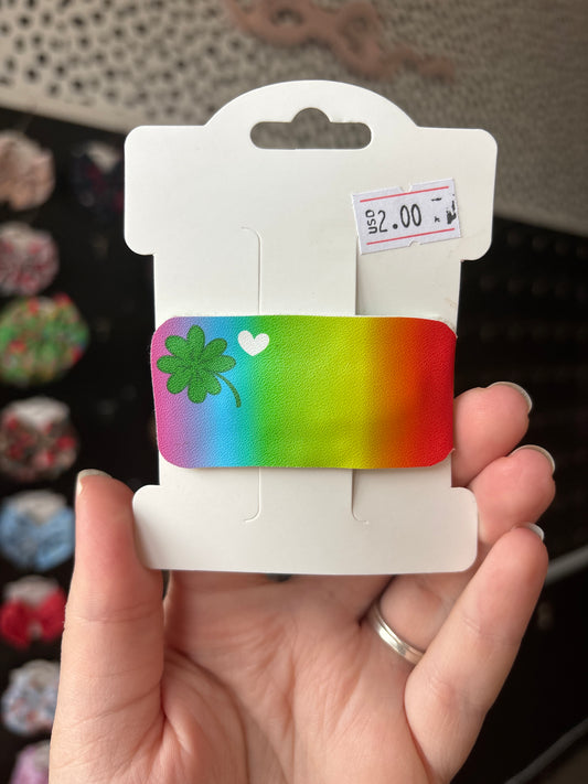 Clover snap clip