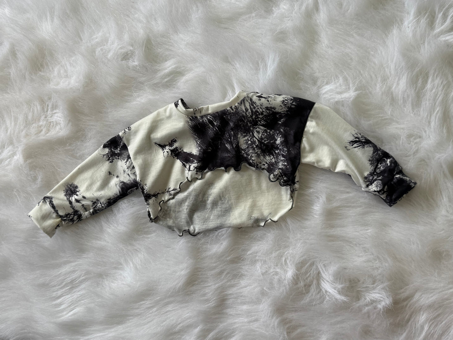 2t-black and white tie dye-honey top