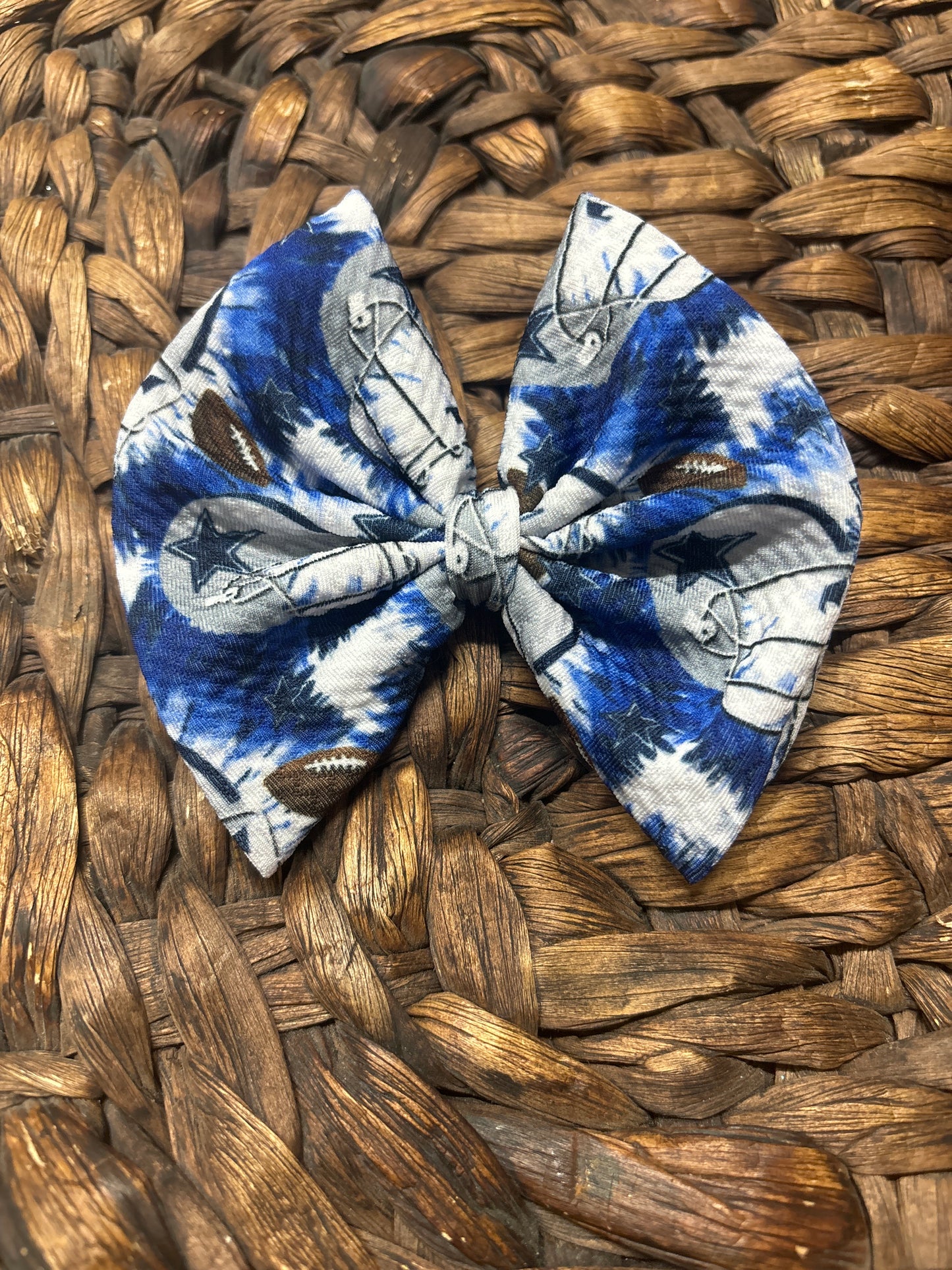 Football regular bow