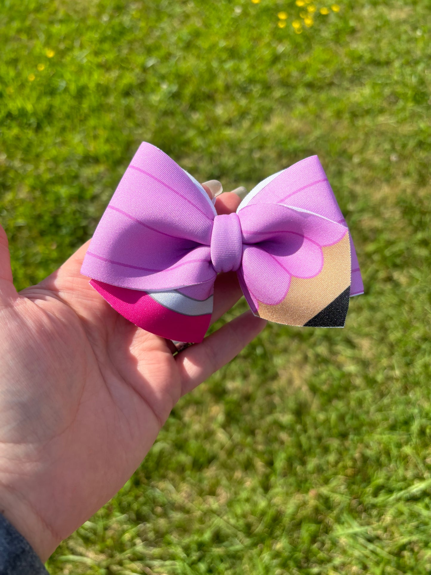 Light purple pencil clip bow