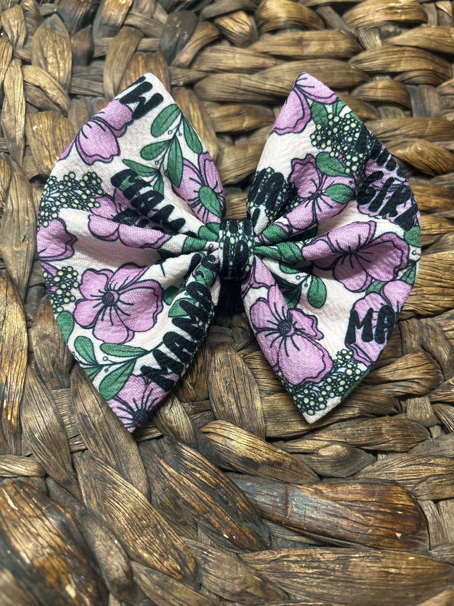 Mamas girl regular clip bow