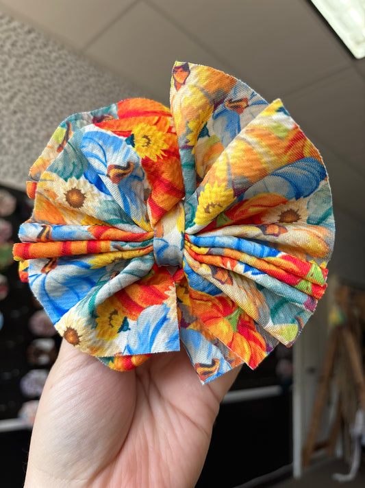 Sunflower/pumpkin shredded bow