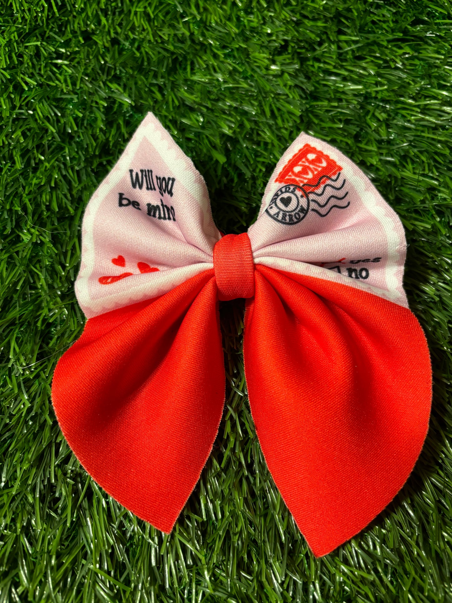 Red love letter sailor bow