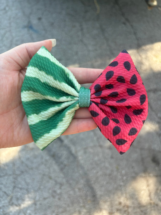 Two toned watermelon clip bow