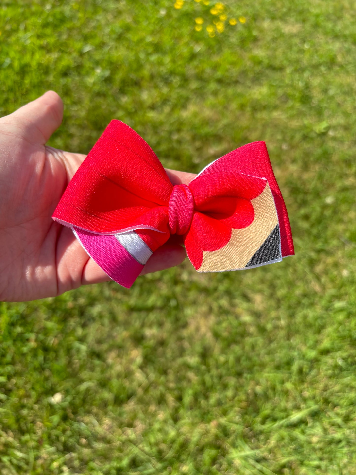 Red pencil clip bow